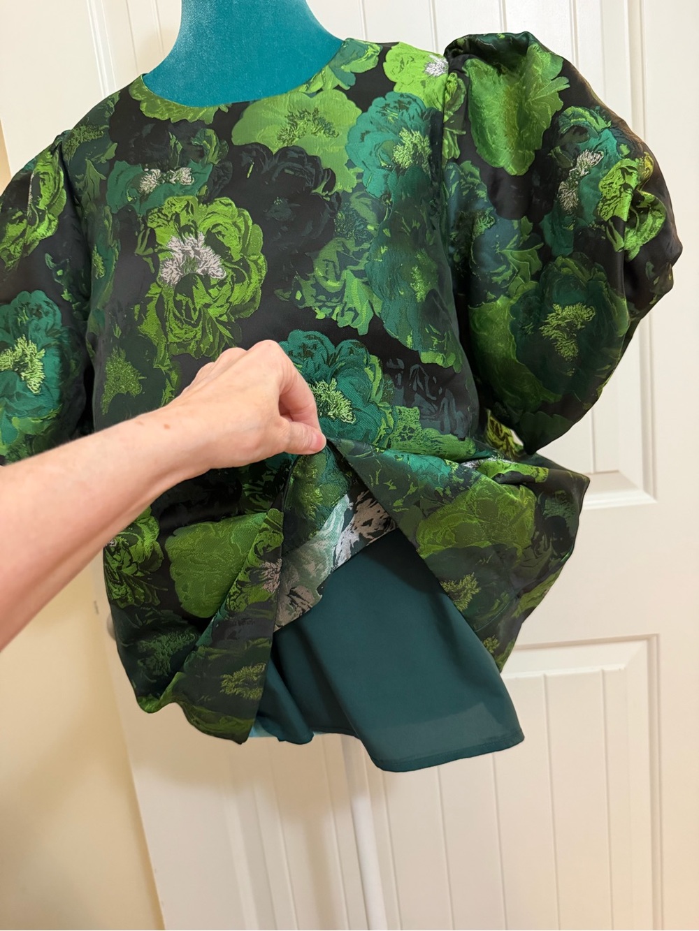 Pomander Place Bold Green Jacquard Lyla Top with Puffed Sleeve Sz Large - Picture 12 of 16